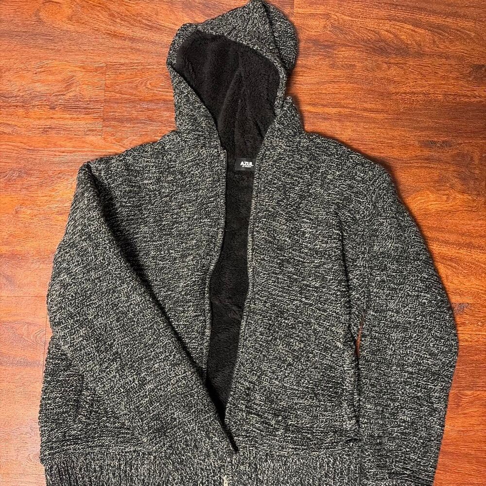 Moussy Men's Grey and Black Cardigan